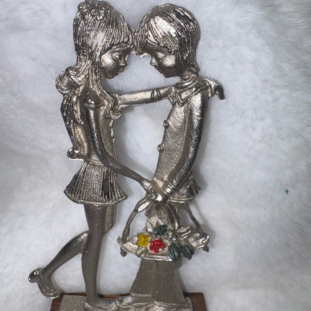 Vintage Pelco pewter Romantic Couple Sculpture made in Italy - Picture 2 of 14